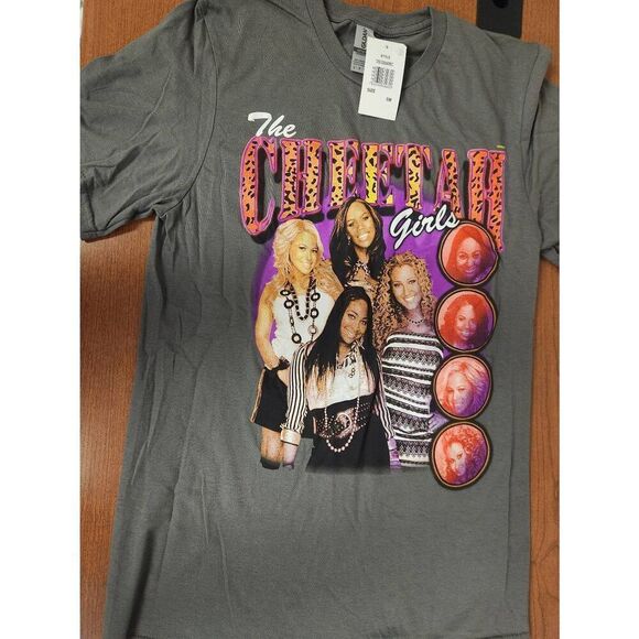 NWT Cheetah Girls grey small t-shirt - Picture 1 of 4